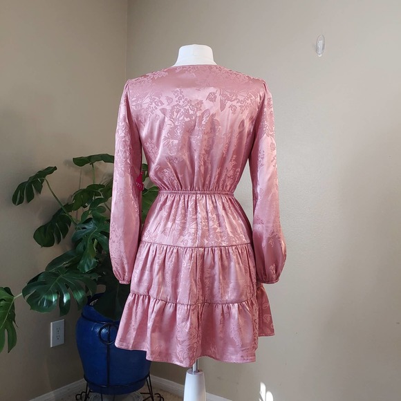 Speechless- Mauve Satin with floral print  Size M - Picture 6 of 6